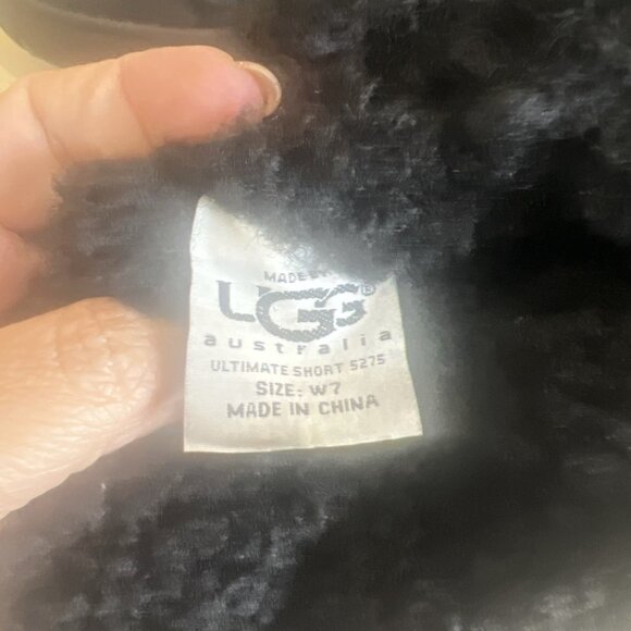 UGG Australia Women’s Ultra Short Boots Black Fur Trim Pull On Size 7 US - Picture 8 of 9